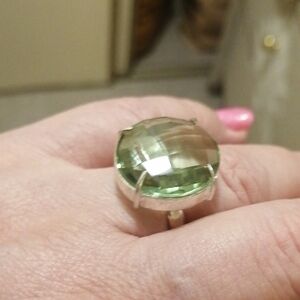 Elegant Green Stone Silver Plated Ring Size 8